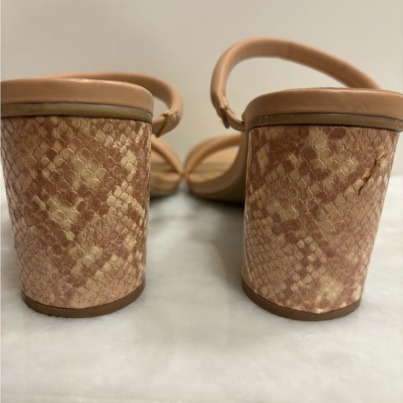 DV Dolce Vita Women's Size 9 Tan Open Toe Snake Round Heel Slip On Sandals - Picture 6 of 6
